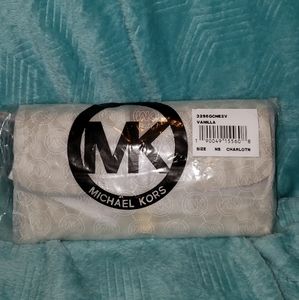 Michael Kors Charlton Vanilla Flap Wallet